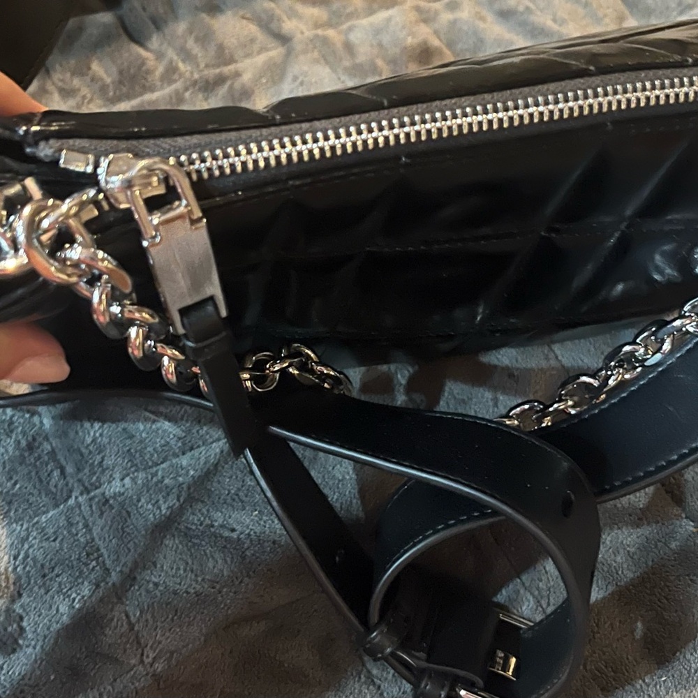 Calvin Klein Quilted Black Crossbody Bag with Silver Chain Detail New with Tags - Picture 8 of 11